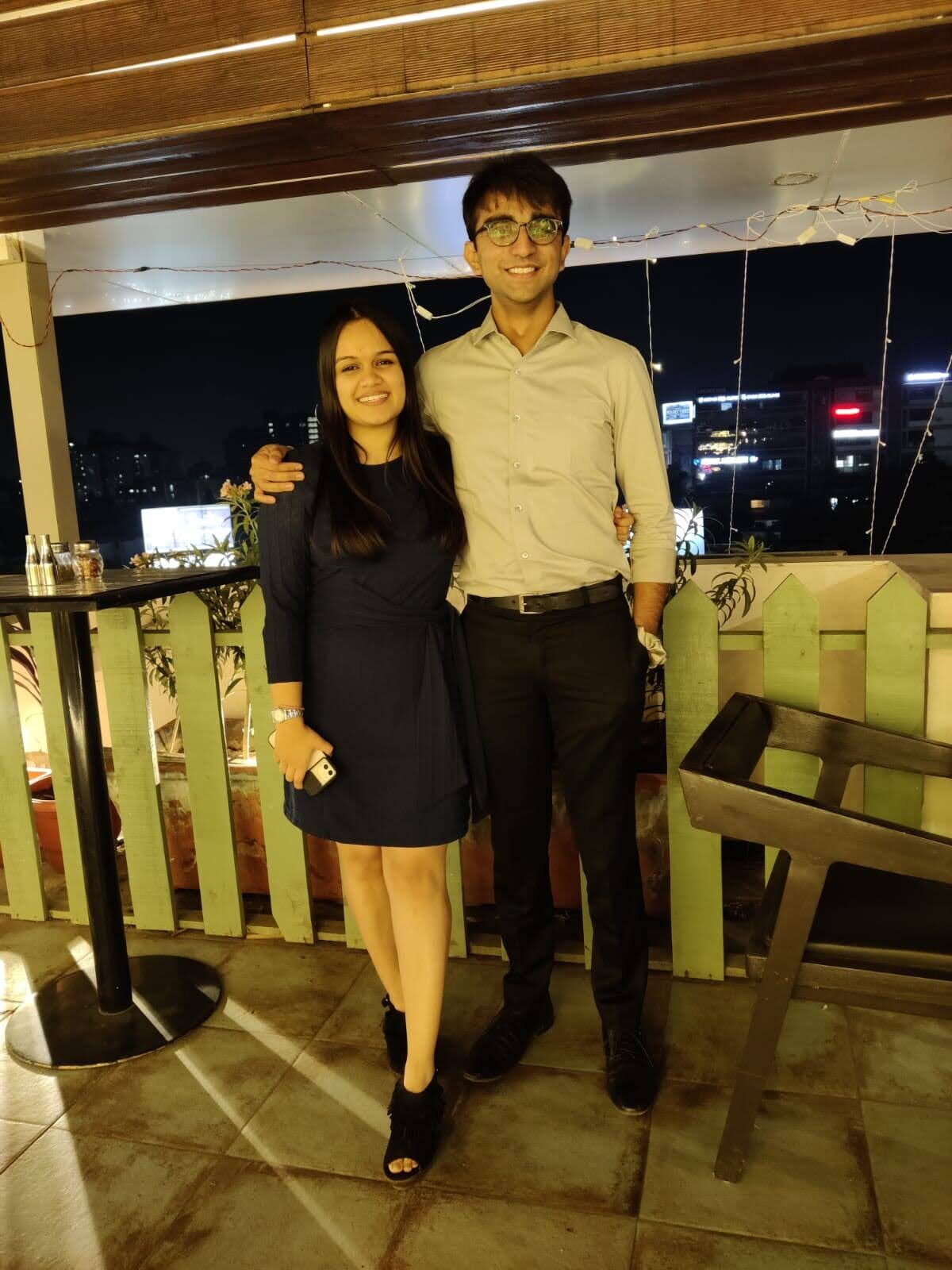 Bilv and Vinanti on a date